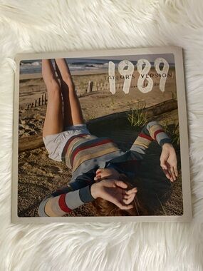 1989 (Taylor’s Version) Sunrise Boulevard Yellow Edition Vinyl